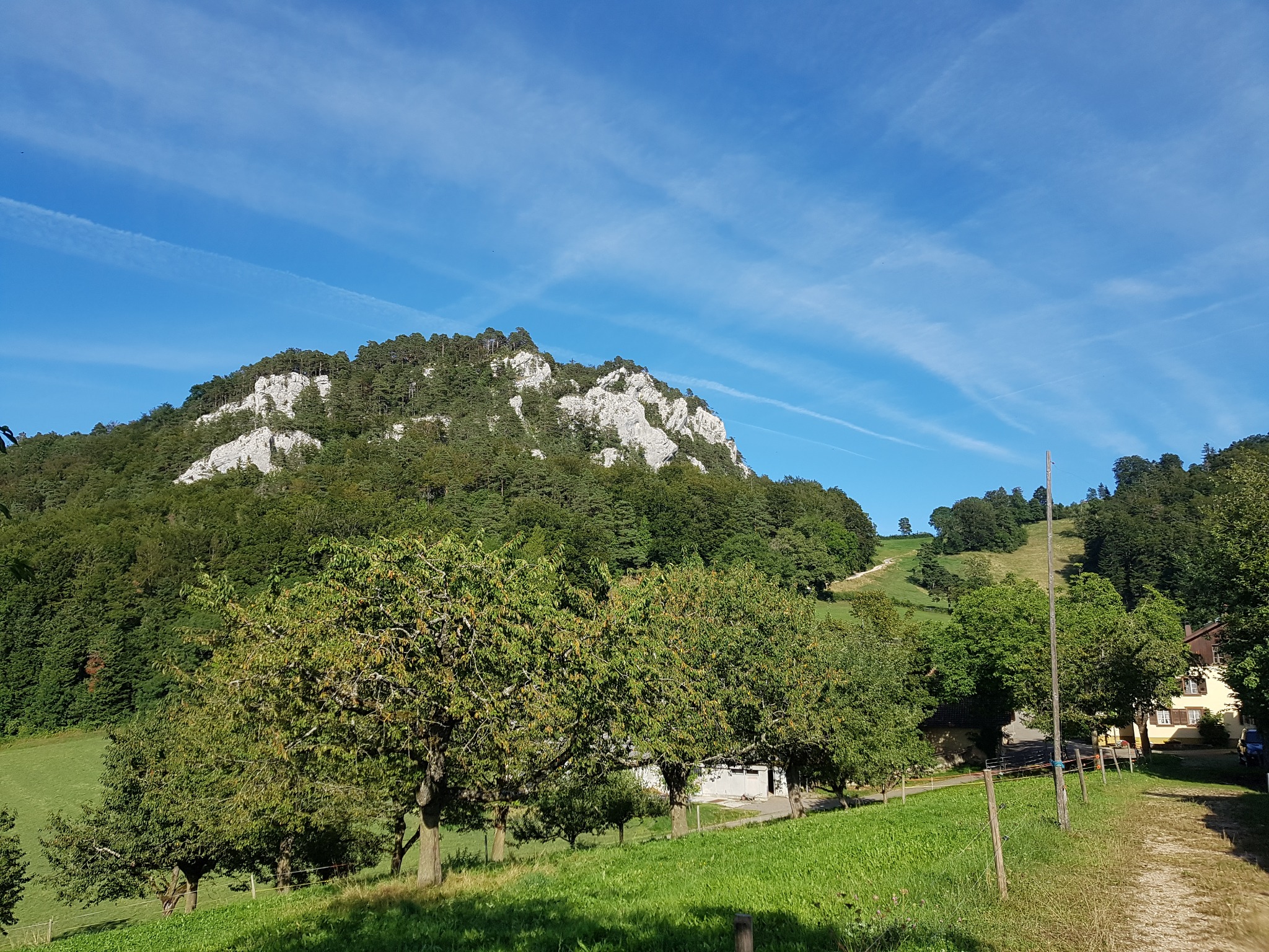 Felsen und Obstgarten bei La Jacotterie